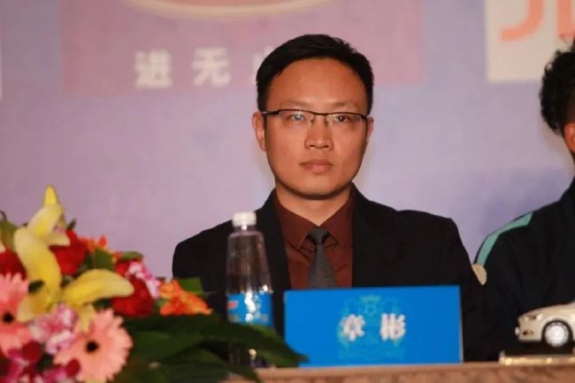 色婷婷亚洲精品