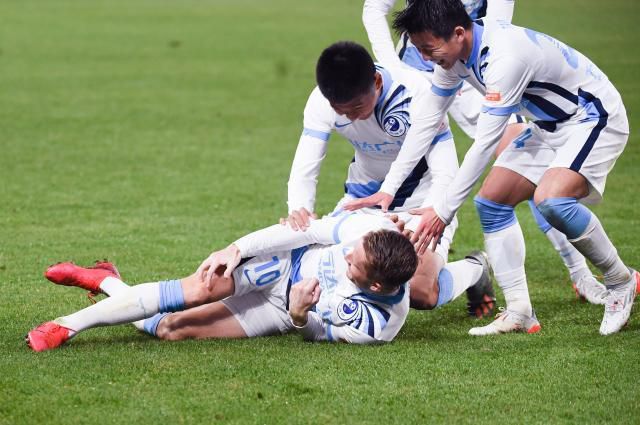 miaa165 因电梯故障而2人独
